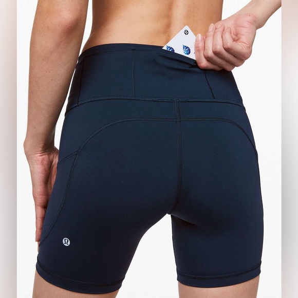 Lululemon - True Navy - Fast & Free 8” Shorts - Size 4 - With Pockets - Picture 3 of 7
